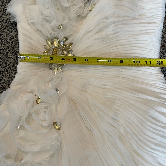 Clarisse White Ruffle Formal Body-con Homecoming Dress with Jewels Size 2 - Picture 6 of 8